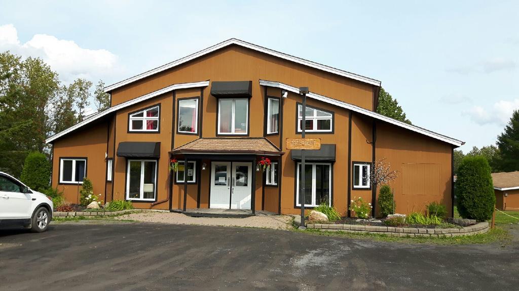 Chalets Du Lac Matapedia Val-Brillant Exterior foto