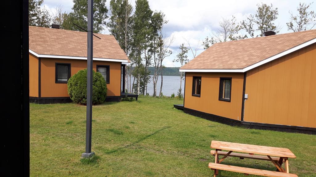 Chalets Du Lac Matapedia Val-Brillant Exterior foto